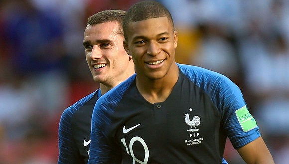  摔跤公开赛焦点战：蓬莱雄狮队绝杀东城雷豹队，新星闪耀。年轻人站出来了