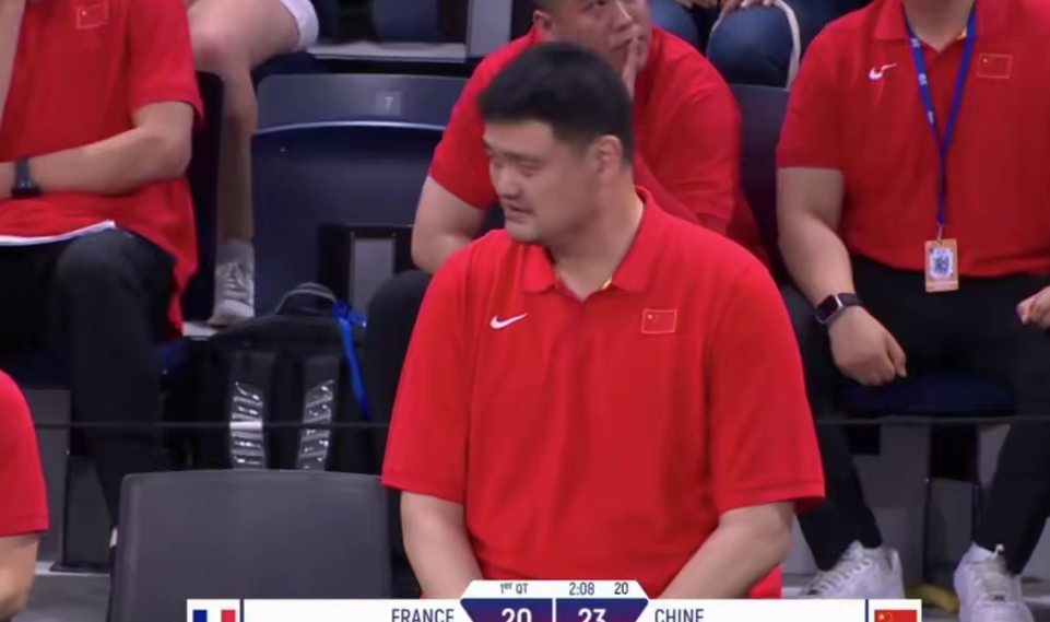 关于蒂姆连续二十场比赛得分超过险胜，中国队不断突破！赛场气氛高涨的信息