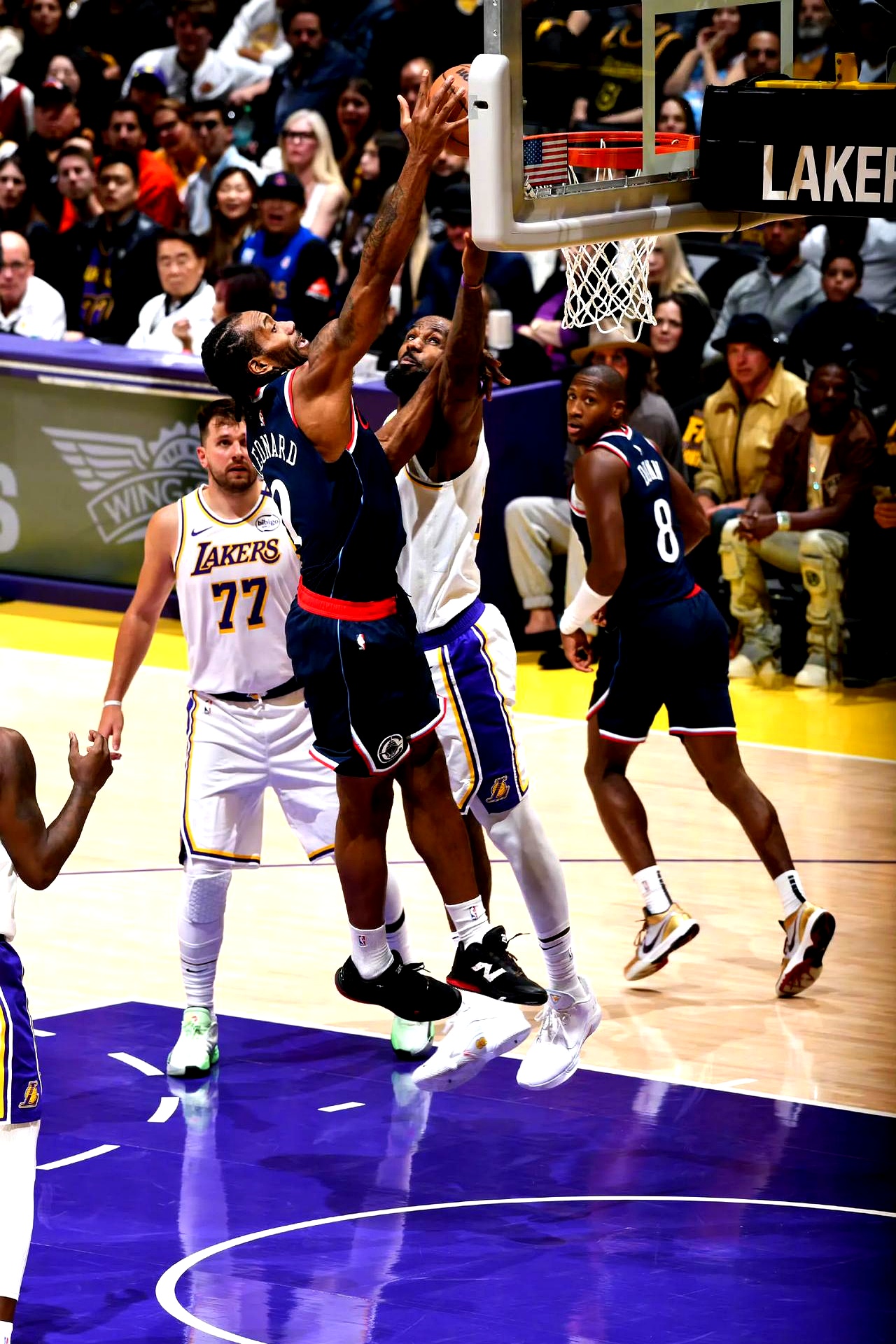 国际比赛日体能课后，洛杉矶快船伤情更新备战CBA季后赛，话题不断，高层口径保持一致的简单介绍