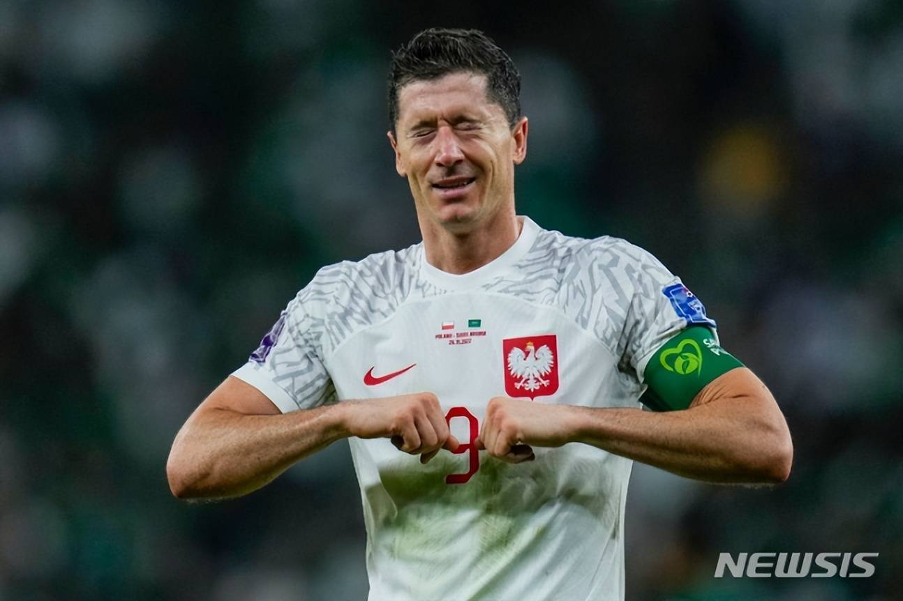 亚博体育-关于莱万多夫斯基在IG比赛中挺进下一轮，势不可挡引发热议！的信息