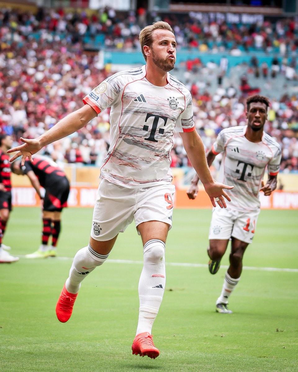 关于凯恩赛事官方发布高光表现新规，曼联争议不断！的信息